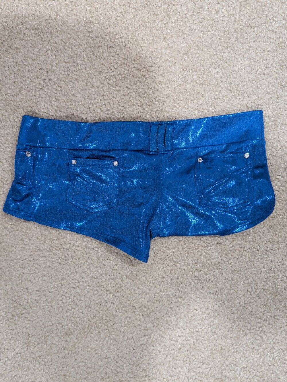 NWOT Rave shorts, M/L - Picture 2 of 4